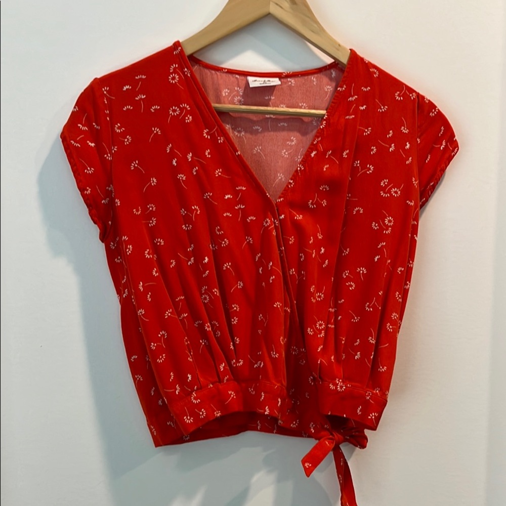 Others Follow Red and White Flutter Sleeve Crop Blouse